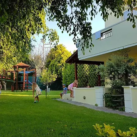 Sofia & Apts Agia Marina