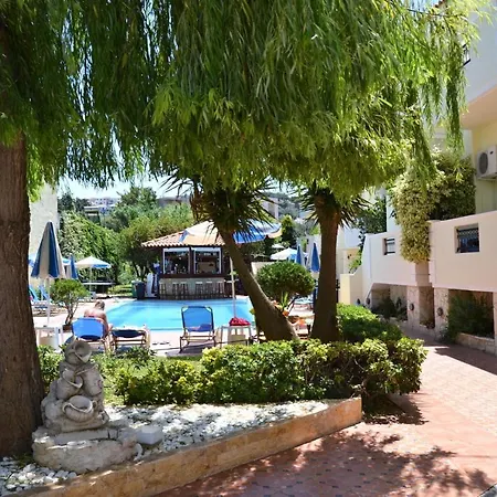 Sofia & Apts Agia Marina
